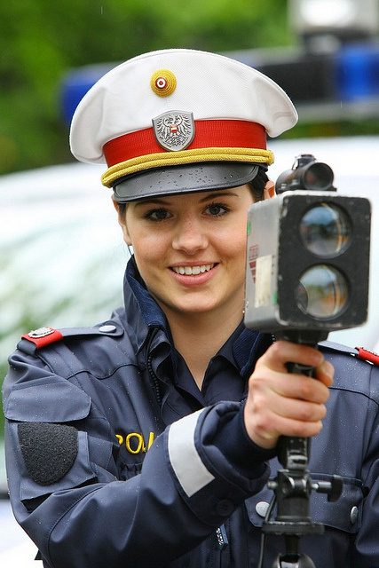 Вот так выглядят самые красивые девушки-полицейские