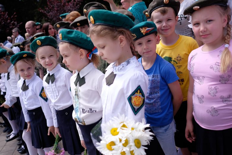 Путин подписал указ о 10-летии детства до 2028 года
