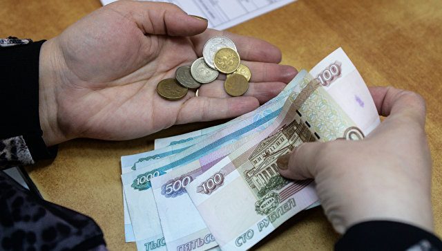 Пенсии работающих пенсионеров в августе вырастут почти на 200 рублей