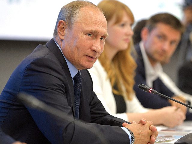 Путин призвал российские IT-компании окончательно отказаться от иностранного программного обеспечения и «железа»