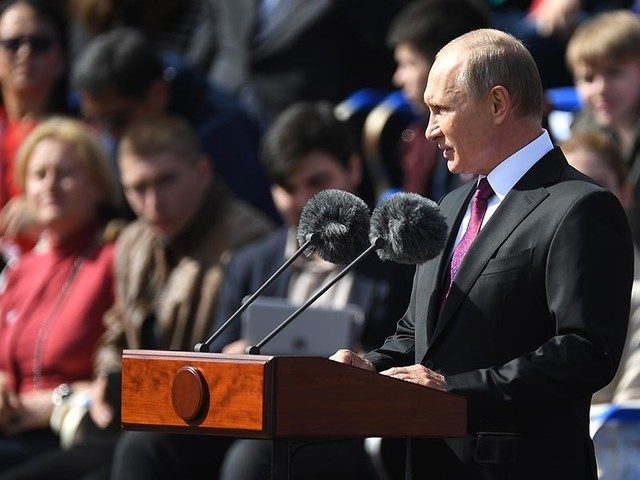 Путин заявил, что Москва заслужила «почитание граждан России»