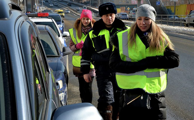 Российских водителей обязали надевать светоотражающую одежду