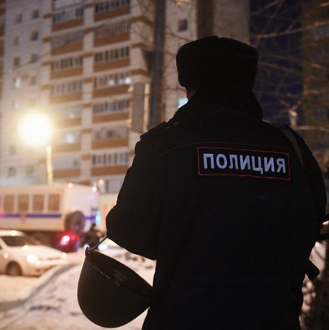 В Казани пьяный мужчина устроил стрельбу в жилом доме