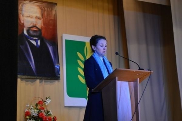 Марина Градусова - эксперт по «экстремистским» мемам ВК в Барнауле, и кто за ней стоит...