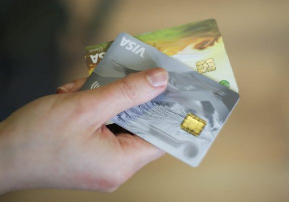 Вводятся новые правила для владельцев банковских карт