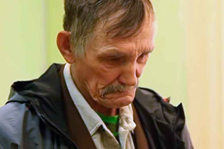 Ветерана труда из Перми отправили под суд за выросший в огороде мак