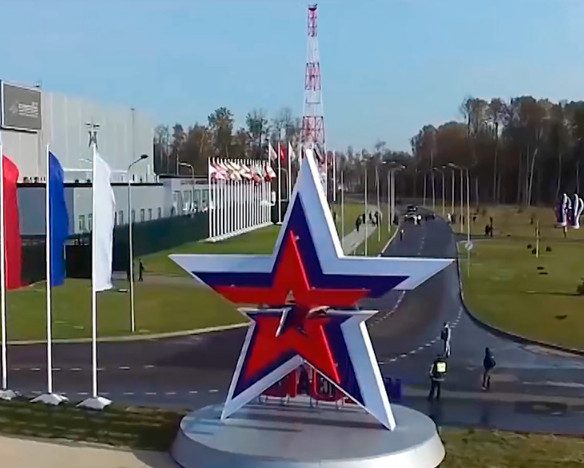 Как друзья Путина обогащаются на строительстве парка «Патриот»