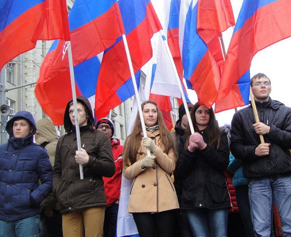 Меньше протестов, больше патриотизма и «света в конце тоннеля»: за что будут хвалить кремлевских чиновников