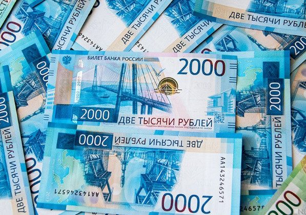 С жителей Крыма списывают деньги за несуществующие долги
