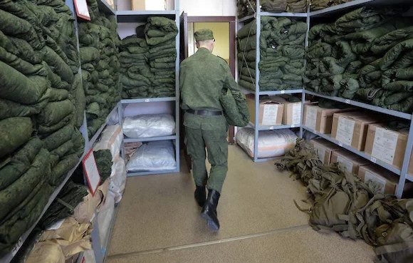 Российский офицер арестован по подозрению в хищении военной формы на миллионы рублей