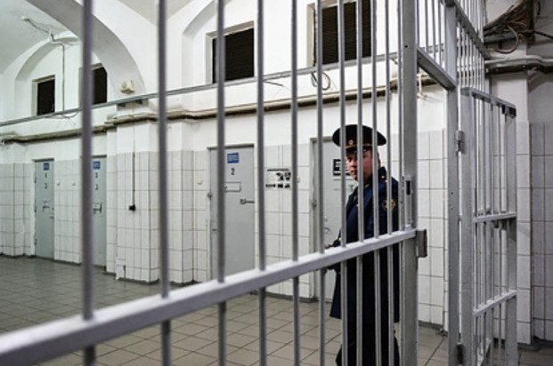 Российский зэк, сидя в тюрьме, организовал финансовую пирамиду на 73 миллиона рублей