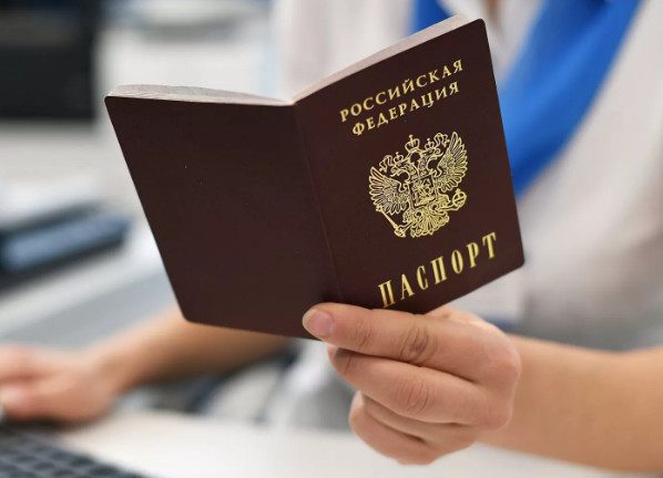 В МВД предложили продлить срок действия истекшего паспорта