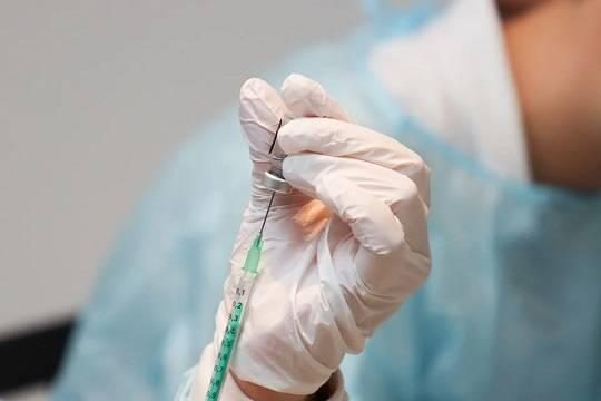 Россиян предложили штрафовать за уклонение от вакцинации против COVID-19