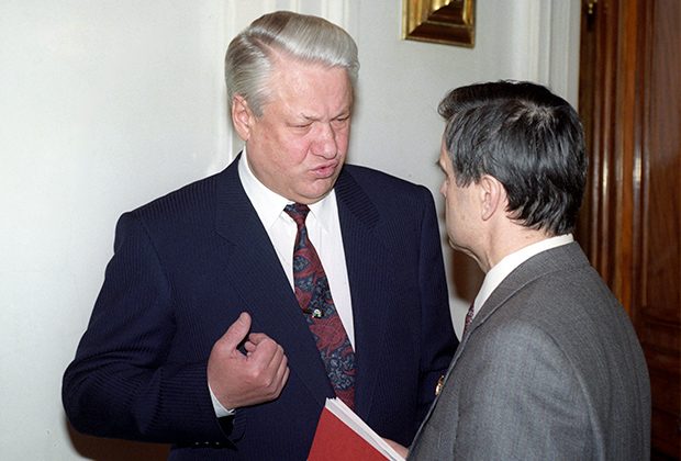 История создания ФСО: как телохранители Ельцина ныряли за ним в ледяную воду и разбавляли ему водку
