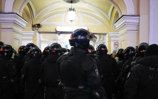 В Петербурге в новогоднюю ночь задержали 2 тысячи мигрантов
