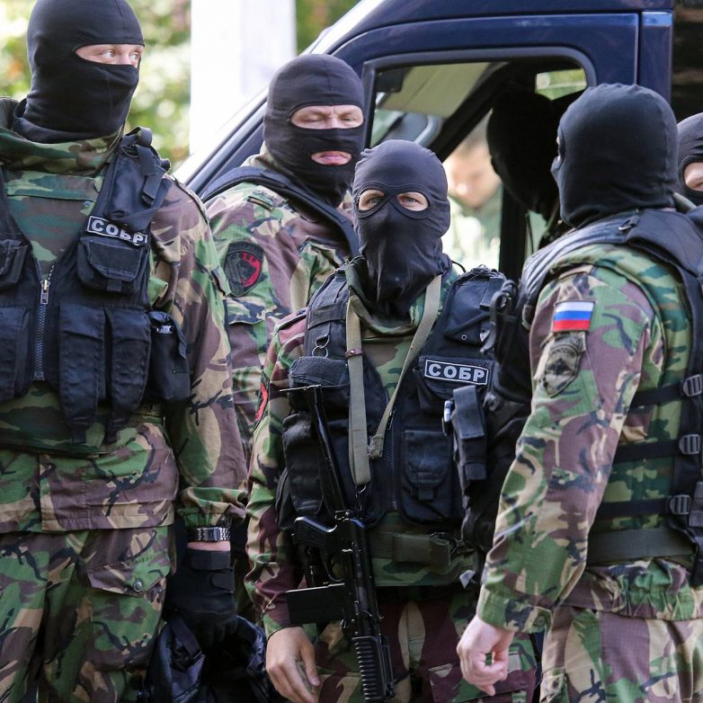 Прошли обыски у участников азербайджанской мафии в Петербурге