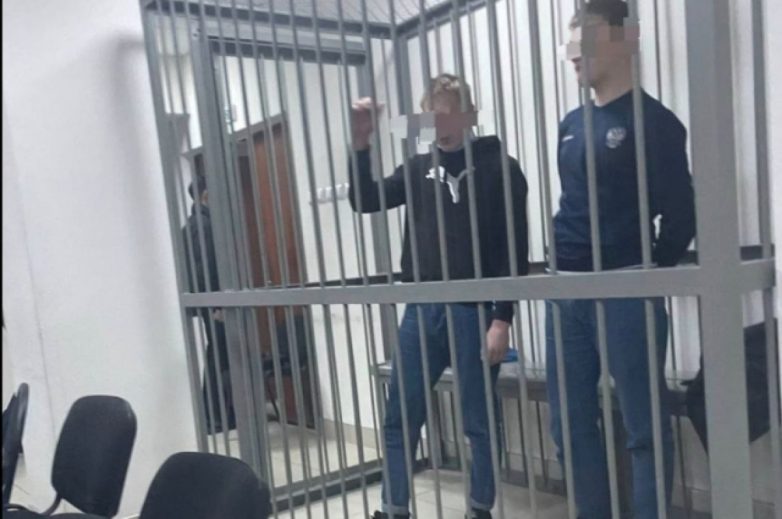 Россиян, расправившихся с подростком в Иркутске, отправили в СИЗО