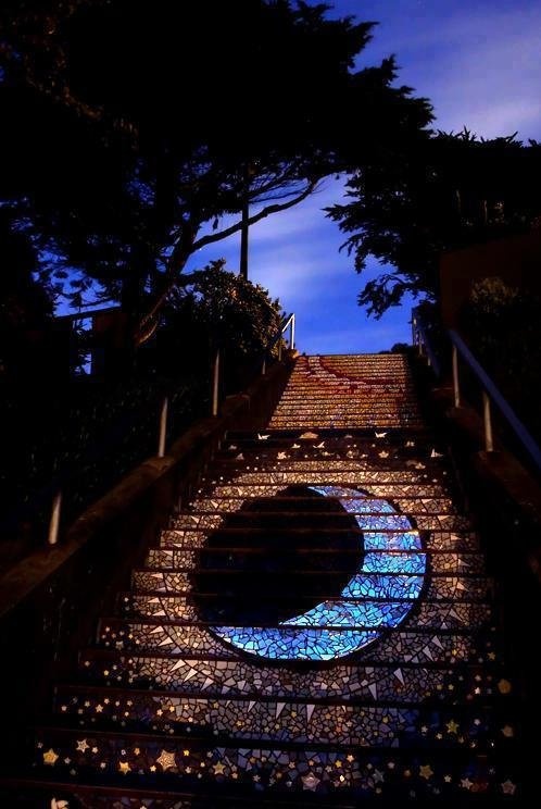 Необычные лестницы со всего мира, которые потрясают воображение