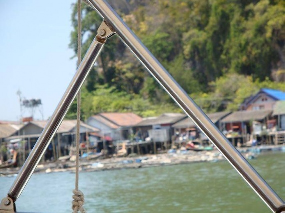 Уникальная плавающая вьетнамская деревушка Кат Ба