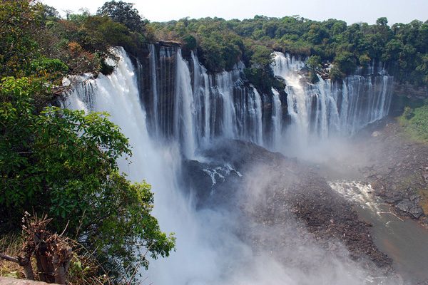 Водопад Каландула — жемчужина Анголы