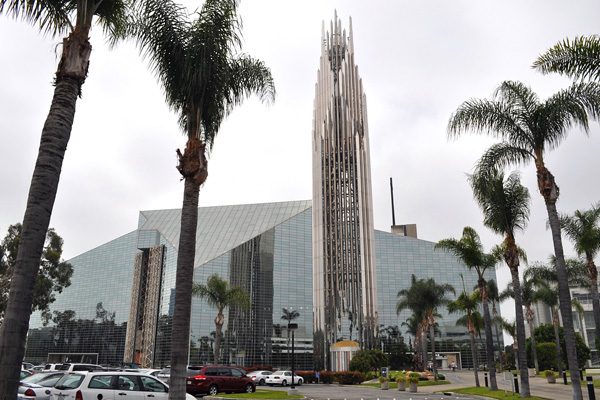 Хрустальный собор в Калифорнии
