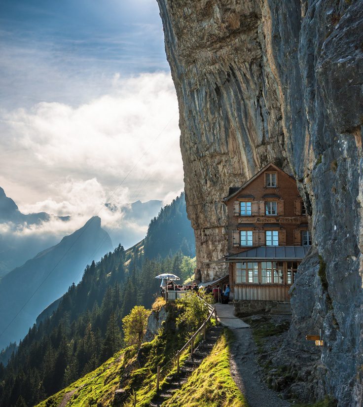 Сказочный отель Aescher в Альпах