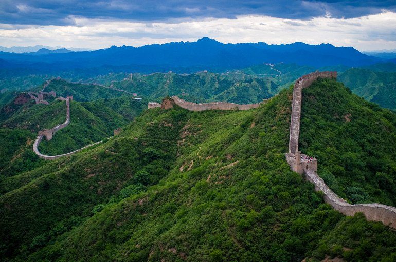 10 самых известных стен мира, которые стали культовыми достопримечательностями
