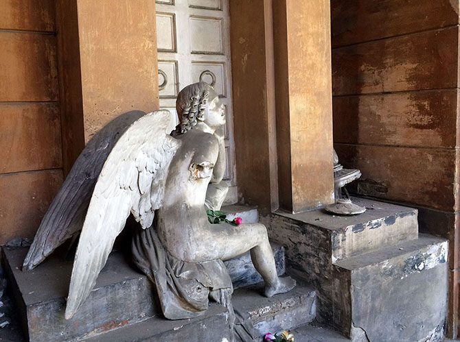 Кладбищенский шик: великолепная усыпальница в Болонье