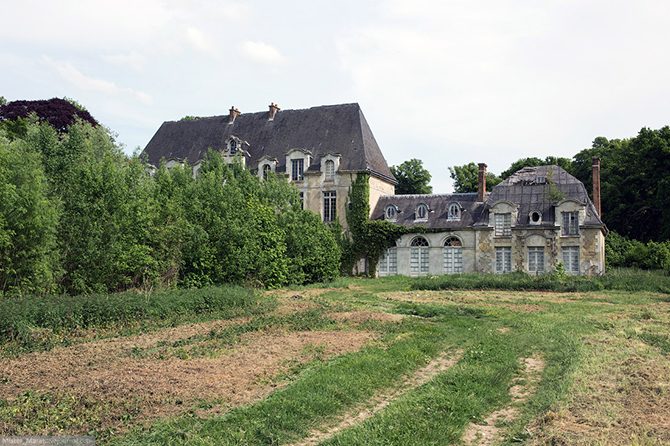 Прекрасные и заброшенные замки Франции