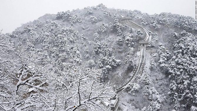 Великая Китайская стена под снегом