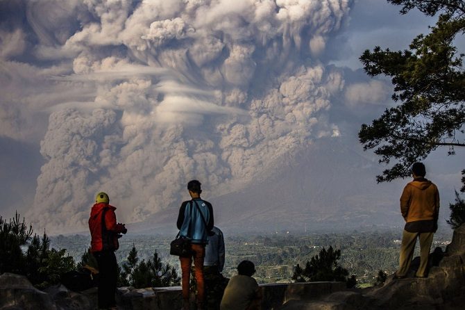 Самые грандиозные извержения вулканов в 2015 году