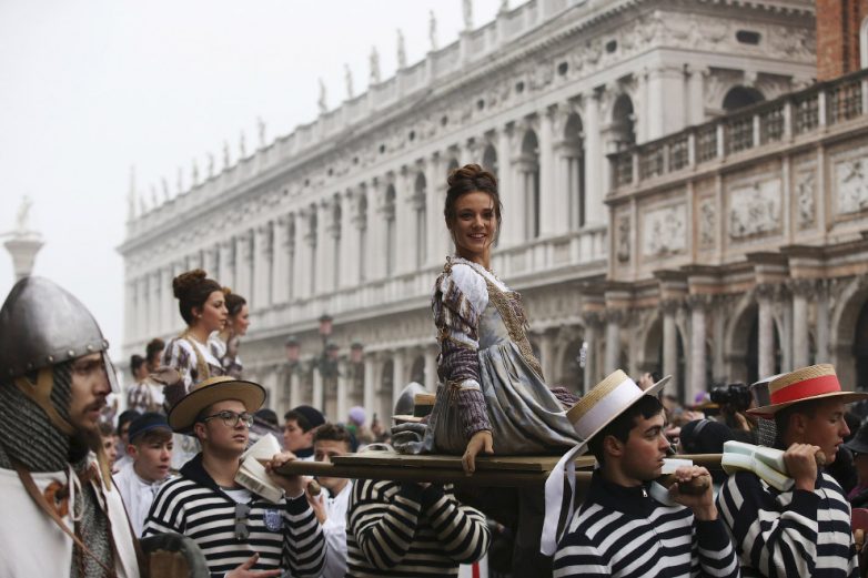 Красивейший венецианский карнавал