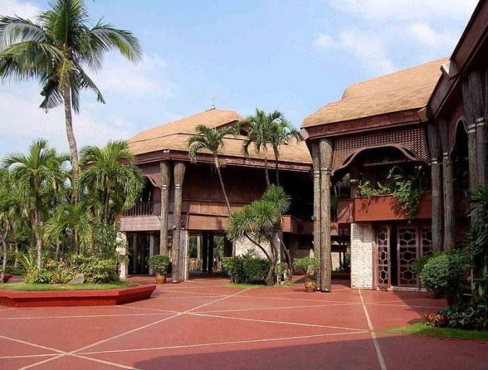 Очаровательный и привлекательный кокосовый дворец на Филиппинах