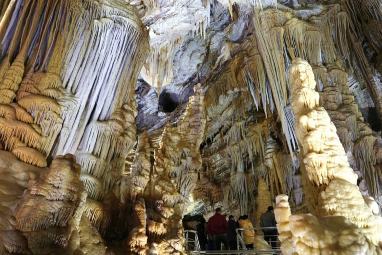 Потрясающие пещеры и невероятные подземелья