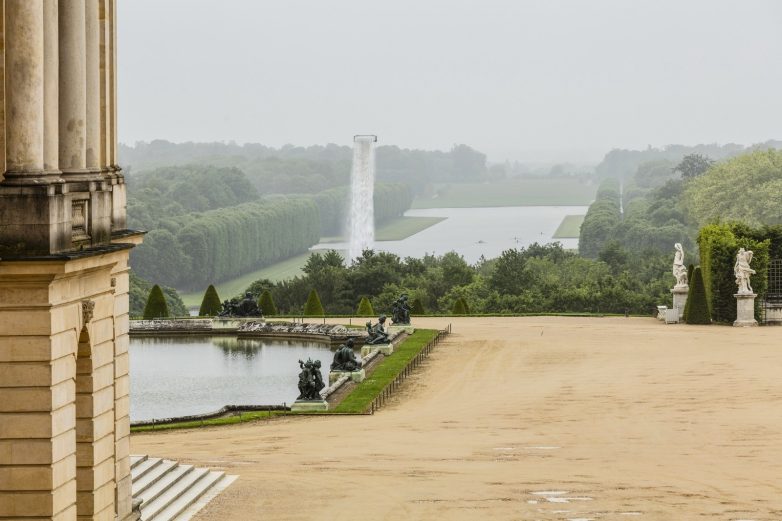 Версаль: фонтан-водопад