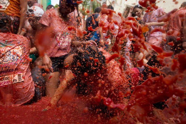 Фестиваль Томатина в Испании