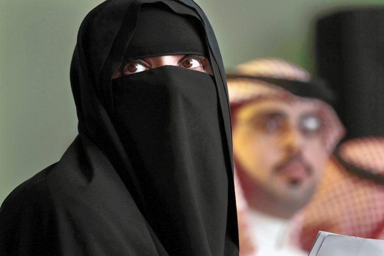 Чего нельзя делать женщинам в Саудовской Аравии