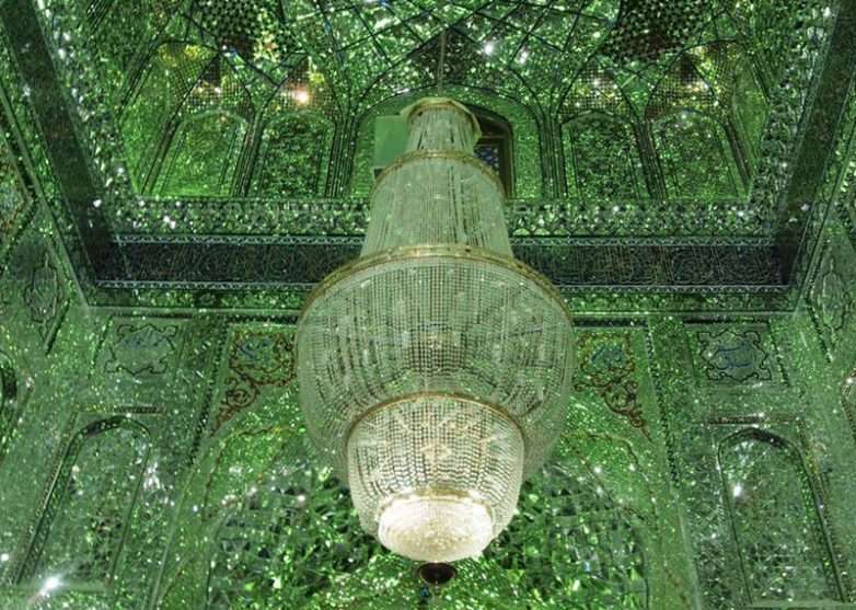 Одно из чудес света: зеркальная мечеть