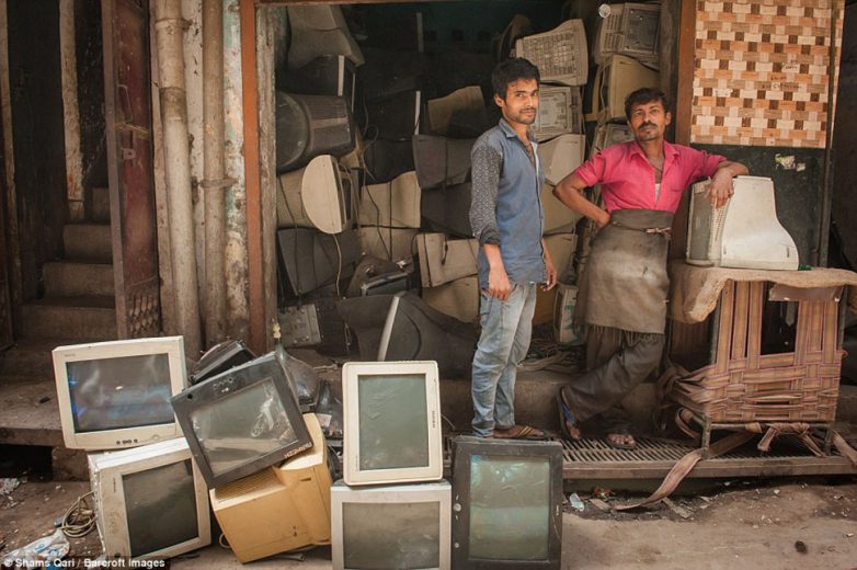Место, где заканчивается жизнь компьютеров в Индии