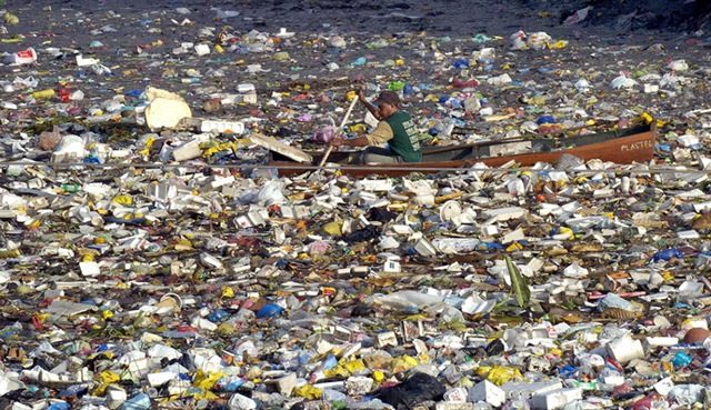 Гигантский мусорный остров Тихого океана