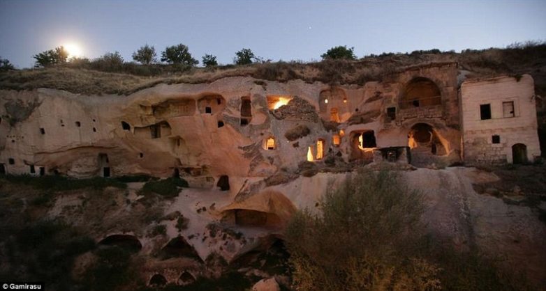 Для любителей экзотики: отели в пещерах
