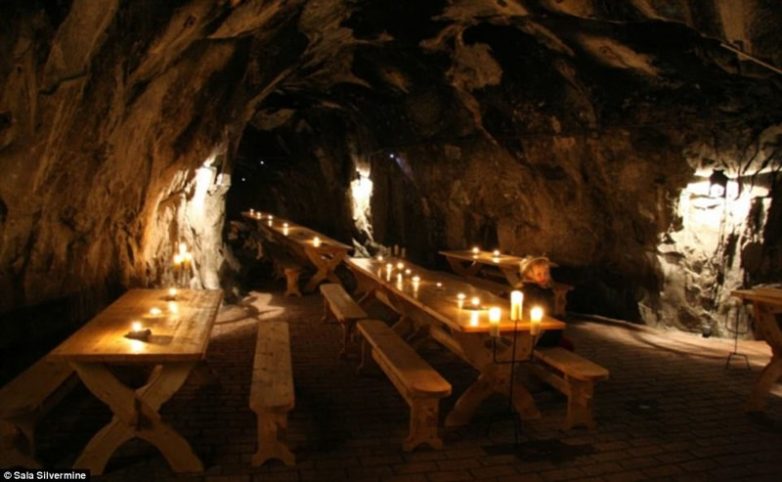 Для любителей экзотики: отели в пещерах