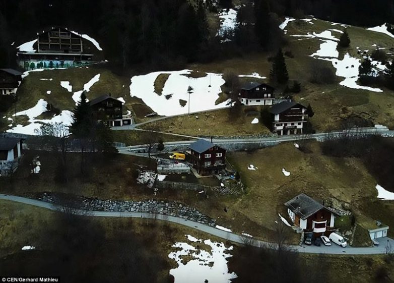 Пакуем чемоданы: швейцарская деревня, за проживание в которой платят  000