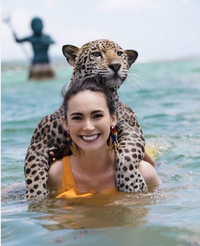 Удивительный остров, на котором можно поплавать с живыми... ягуарами!