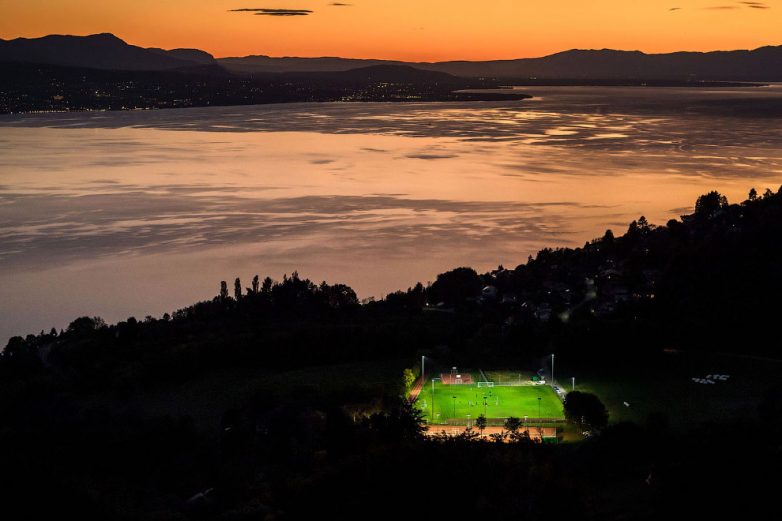 Самые необычные футбольные поля со всего мира