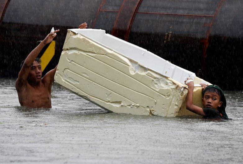 На Филиппины обрушился тайфун