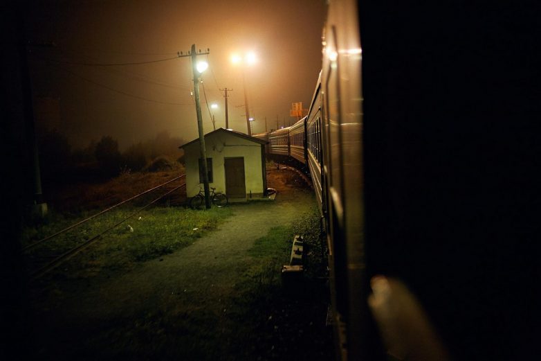 Романтика и очарование старых советских поездов на снимках Жанин Граубаум
