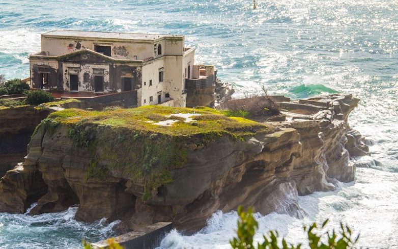 Проклятье Гайолы: итальянский остров, который отказываются посещать даже местные