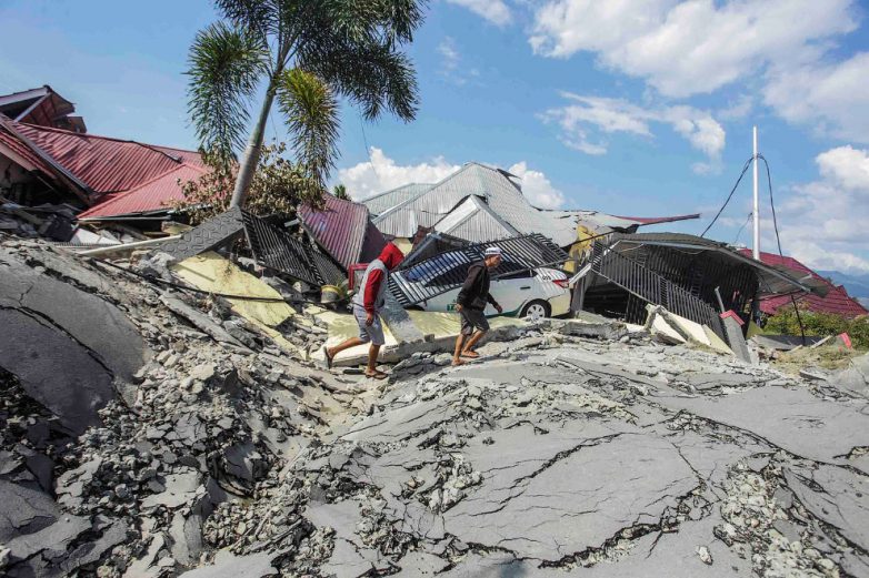 Чудовищные последствия землетрясения в Индонезии