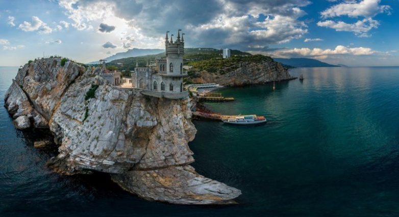 Сколько заработал Крым на туризме в 2018-м
